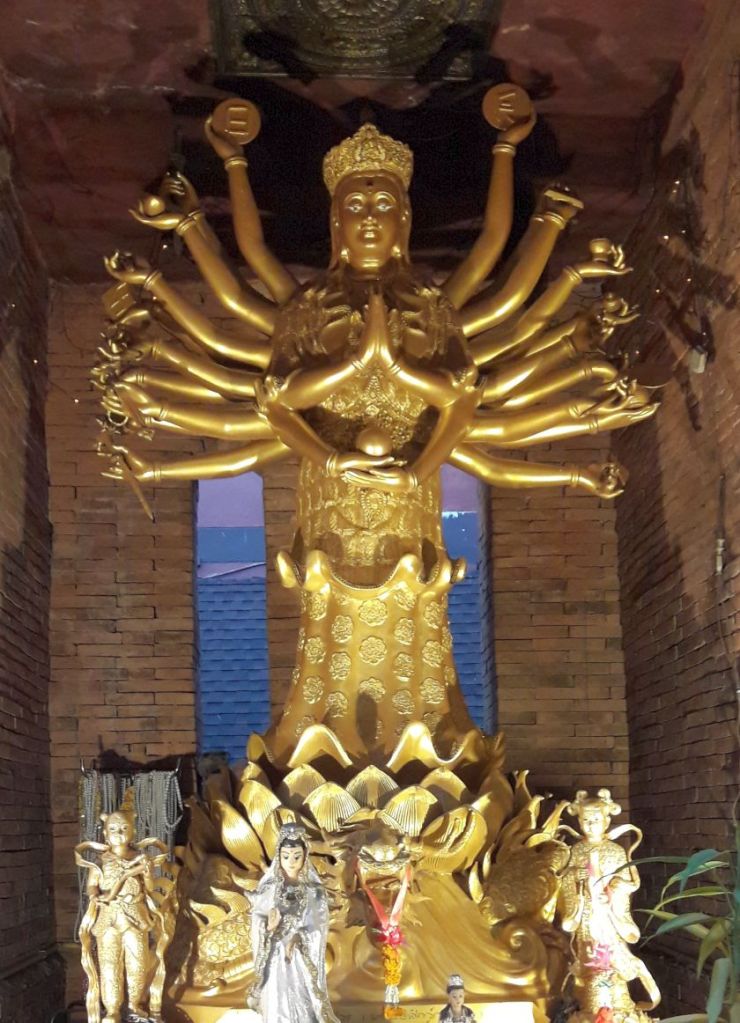 vielarmige Kriegsgöttin