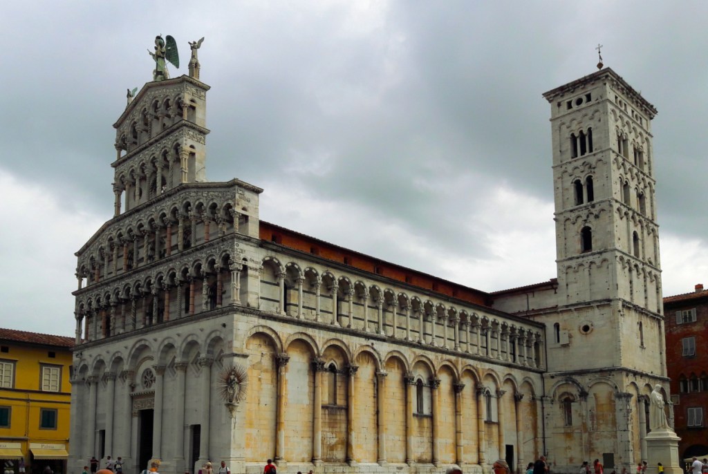 Dom San michele von außen