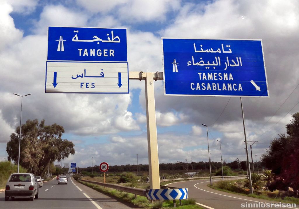 Verkehrsschilder in Marokko