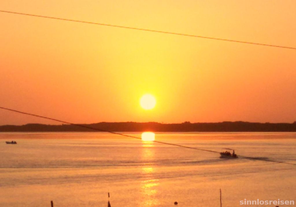 Sonnenuntergang über dem Meer in Mexiko
