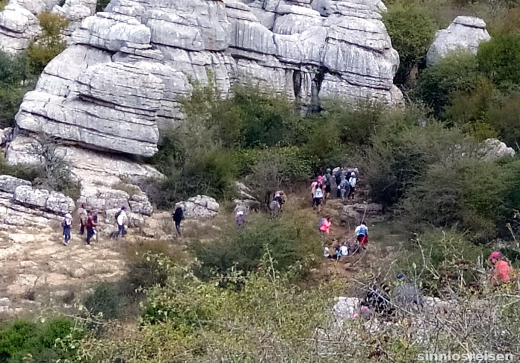 Viele Wanderer im El Torcal
