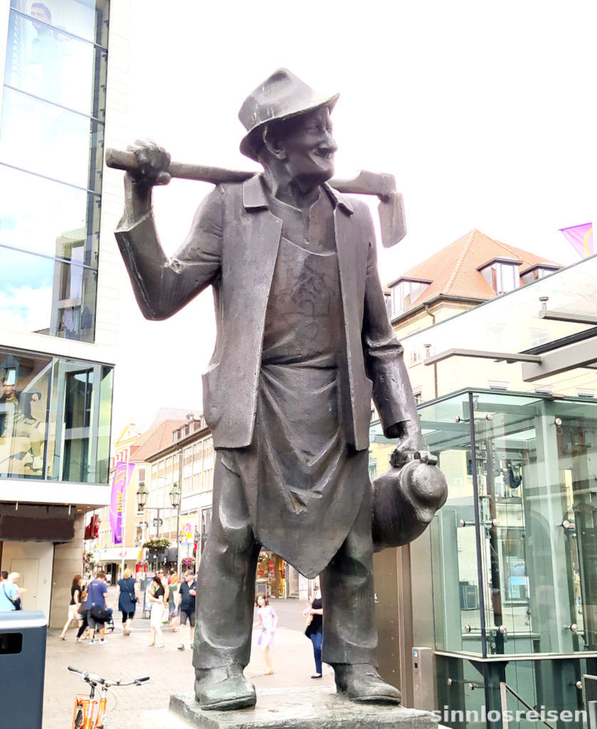 Skulptur der Winzer in Würzburg