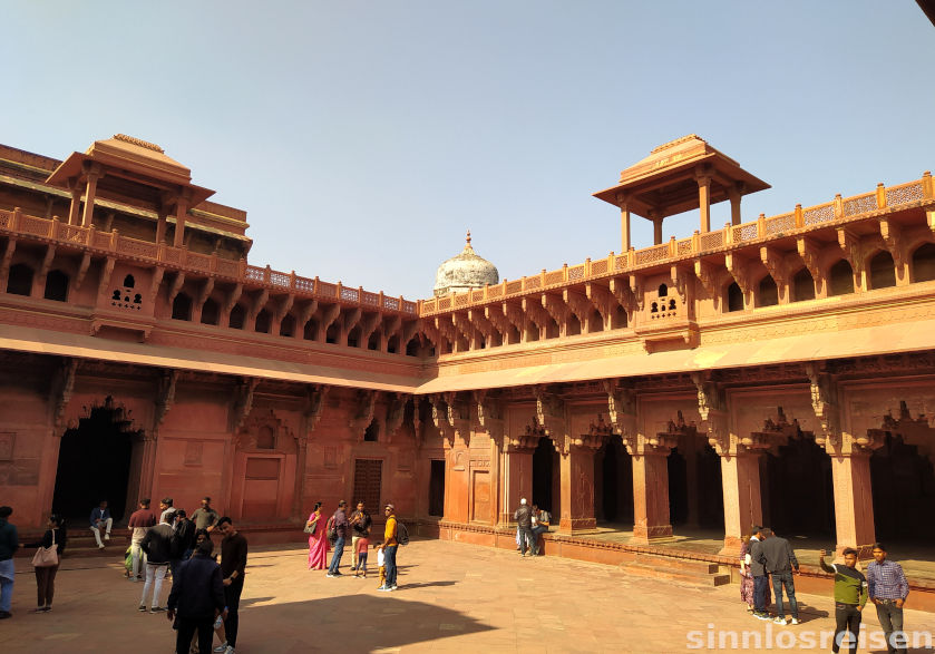 Innenhof im roten Fort in Agra