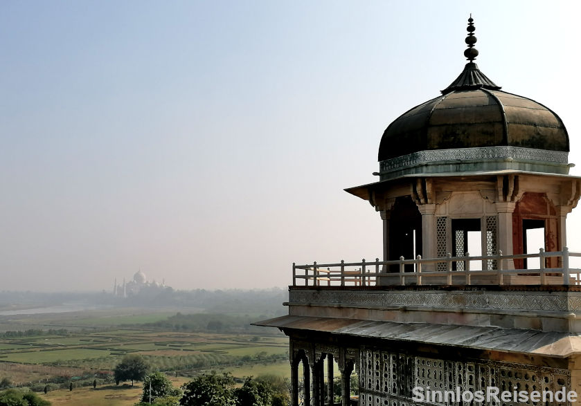 Blick vom roten Fort auf das Taj Mahal