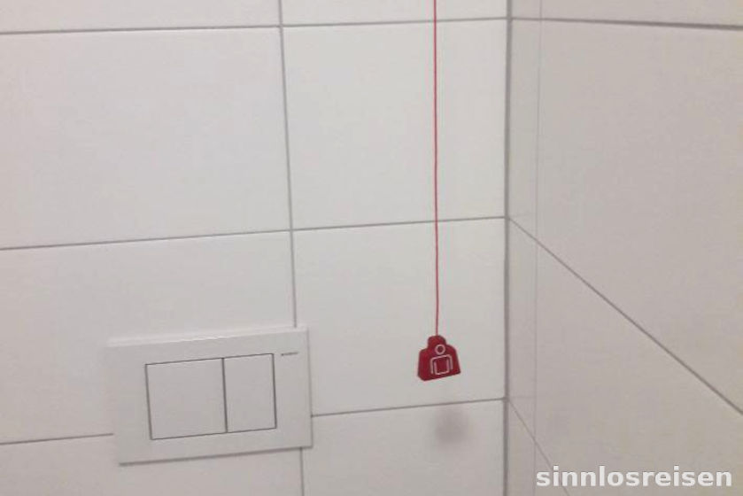 Notruf auf einer Toilette