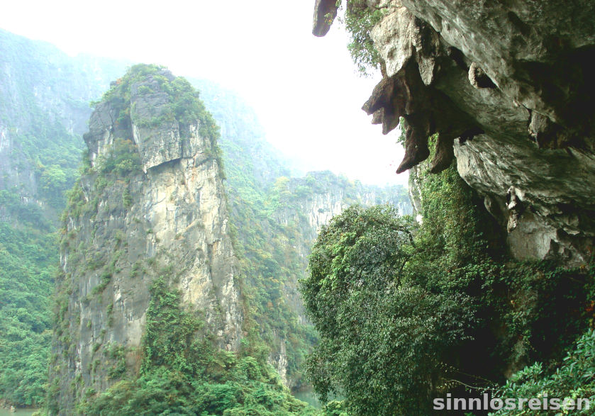 Der sitzende Fels in der Ha Long Bucht