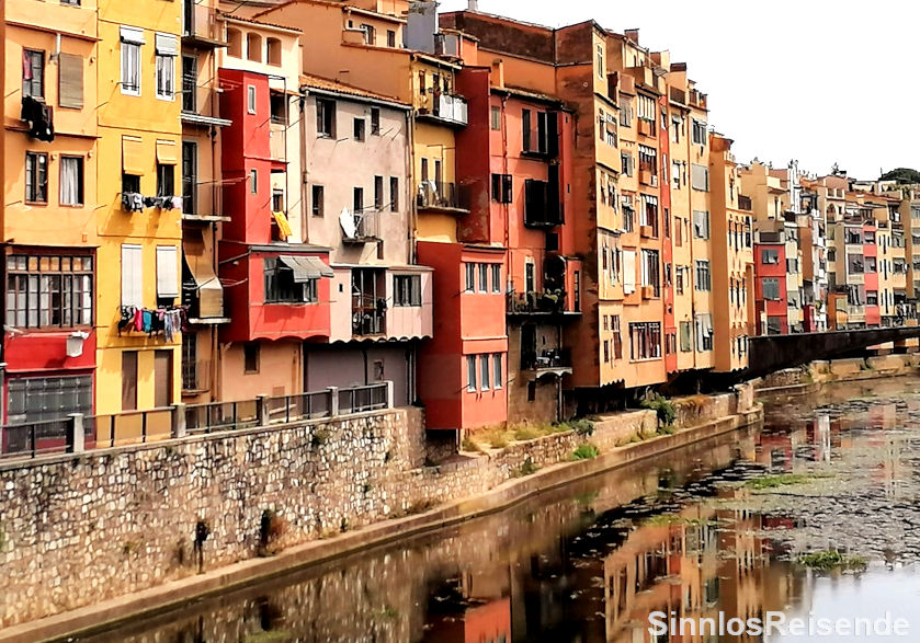 Bunte Häuser in Girona