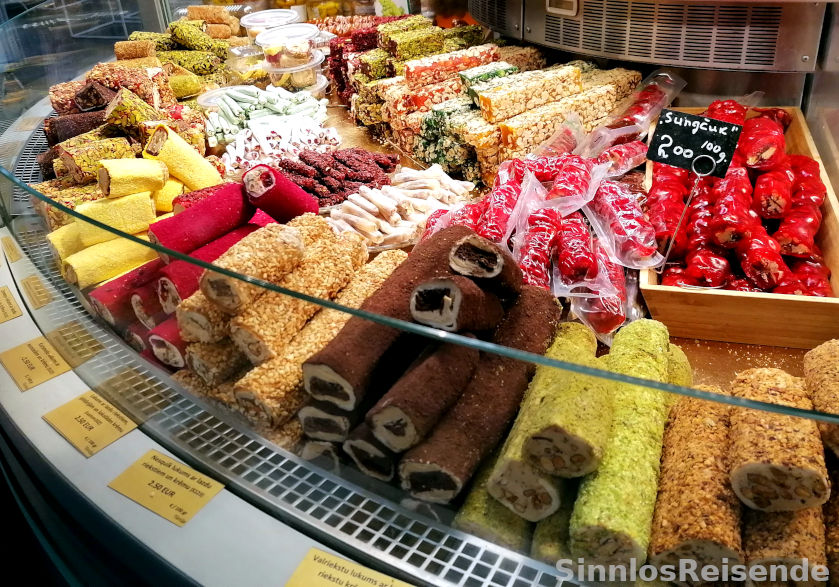 Auslage beim Konditor