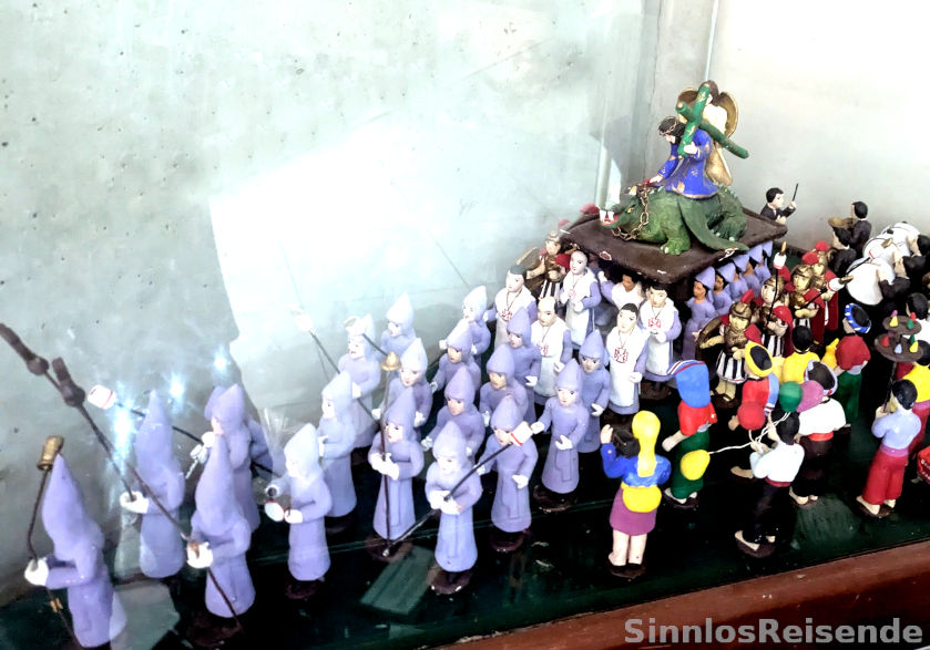 Jesus reitet auf grünem Drachen mit Schlümpfen