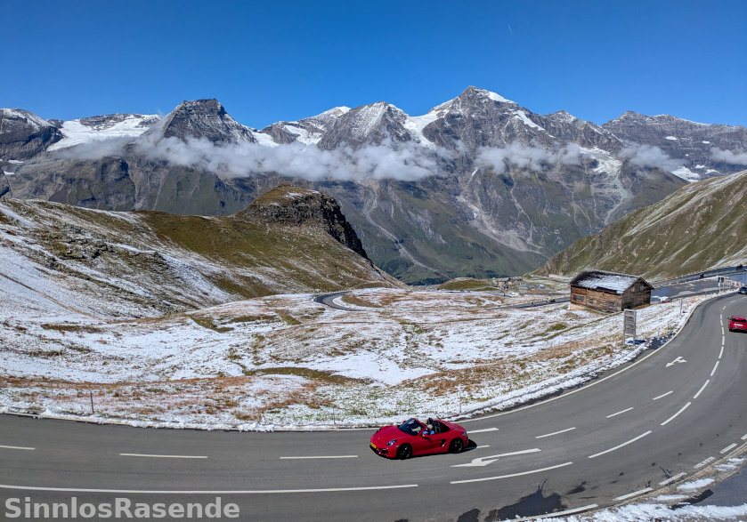 Porsche auf der Großglockner-Hochalpenstraße
