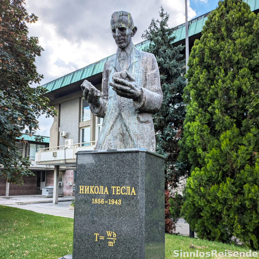 Statue Nikola Tesla in Belgrad