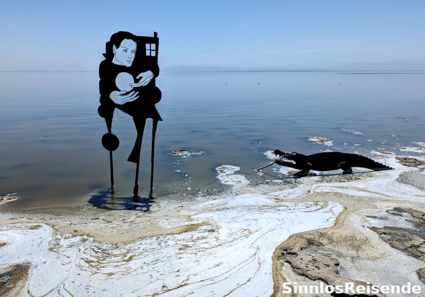 Silhouetten als Kunstobjekt am Salton Sea